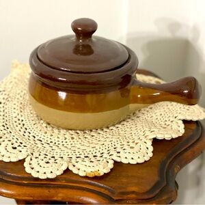 French Onion Soup/Chili Pottery Crock Pot Bowl With Side Handle & Lid Brown